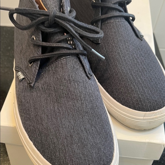 Men's Navy High-Top Chukka Shoe - Picture 2 of 8